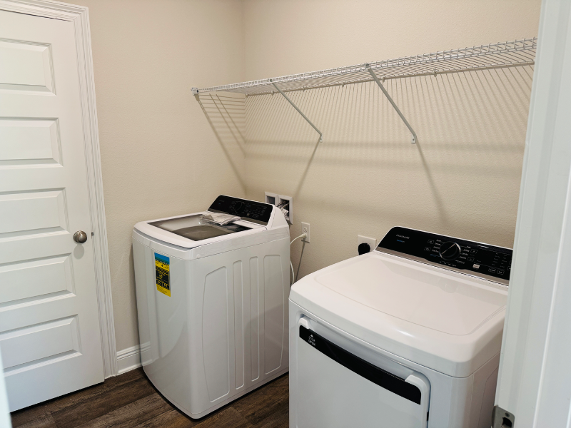 13647 Logan Pl - Photo 6 of 8