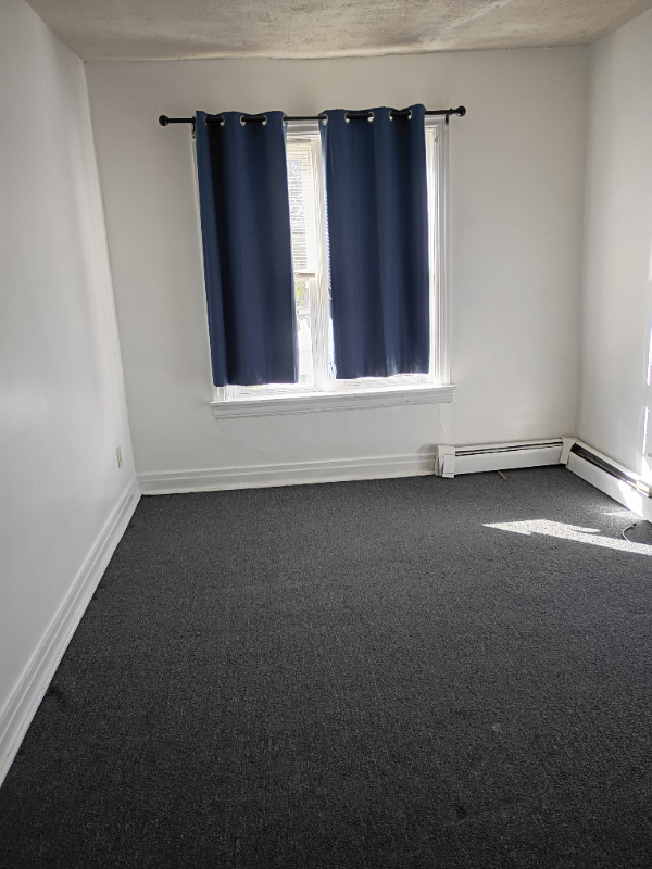 230 S 6th St #6 - Photo 2 of 5