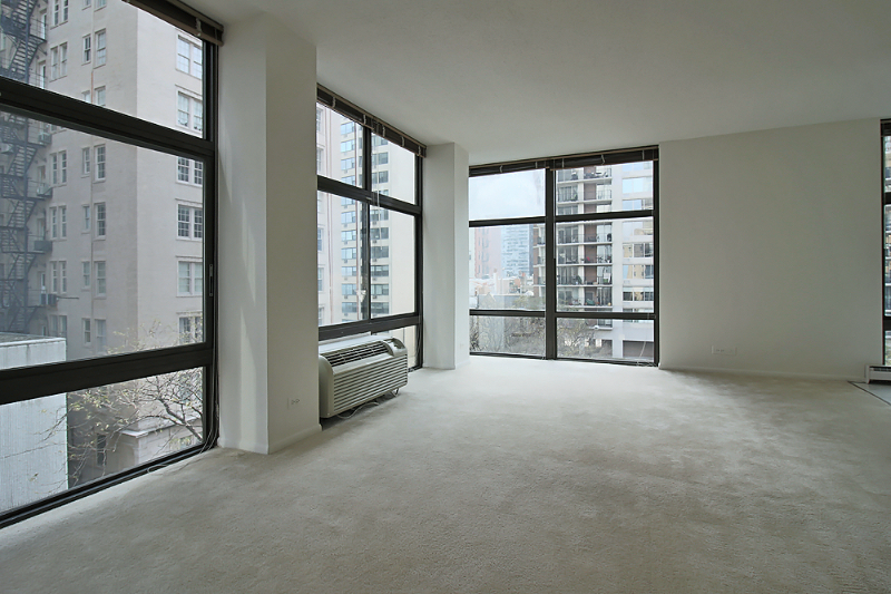 1202 N Stone St #904 - Photo 3 of 15