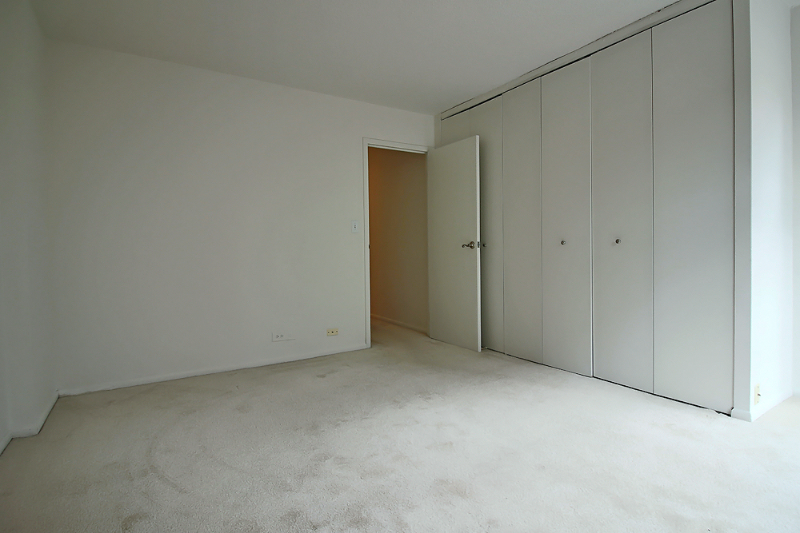 1202 N Stone St #904 - Photo 7 of 15