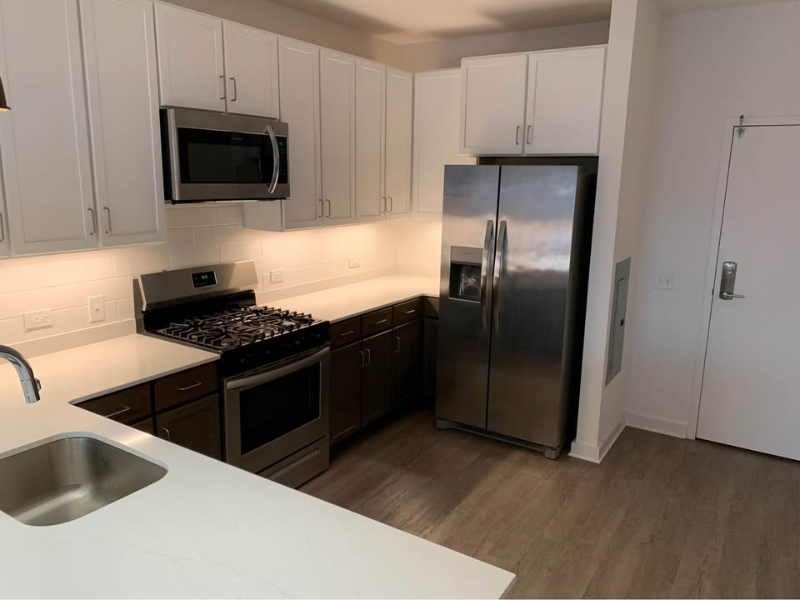 4743 N Wolcott Ave - Photo 2 of 20