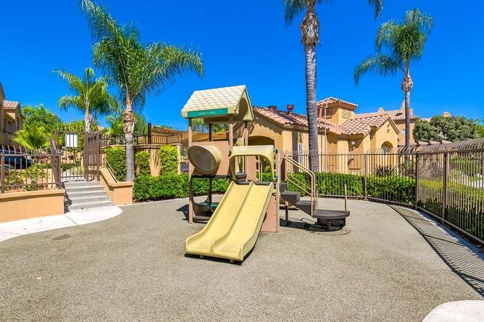 13 Silverwind - Photo 2 of 7