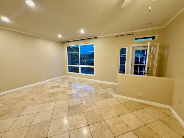 13 Silverwind - Photo 3 of 7