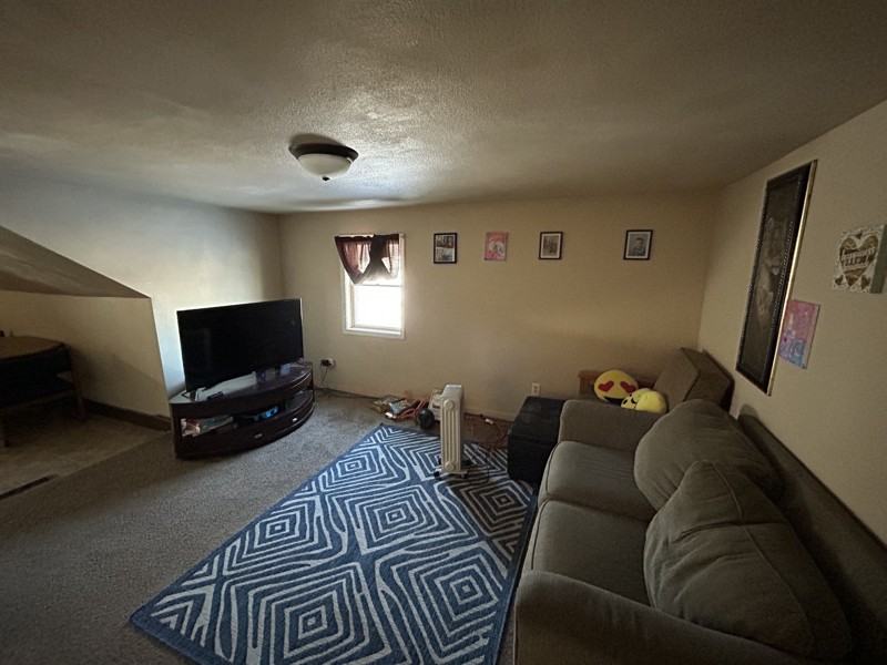 1897 1/2 E Newberry St - Photo 2 of 25