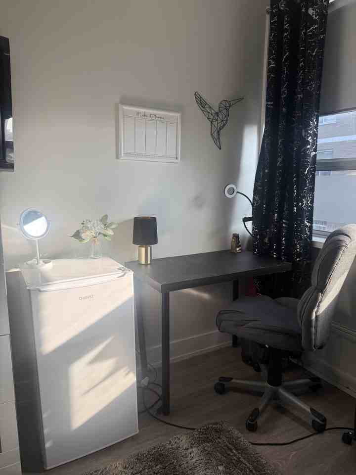 Jameson Ave & King St W - Photo 4 of 10