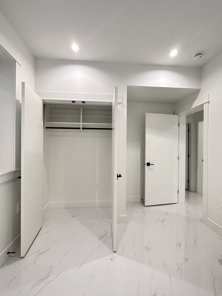 7605 16th Avenue - Photo 2 of 6