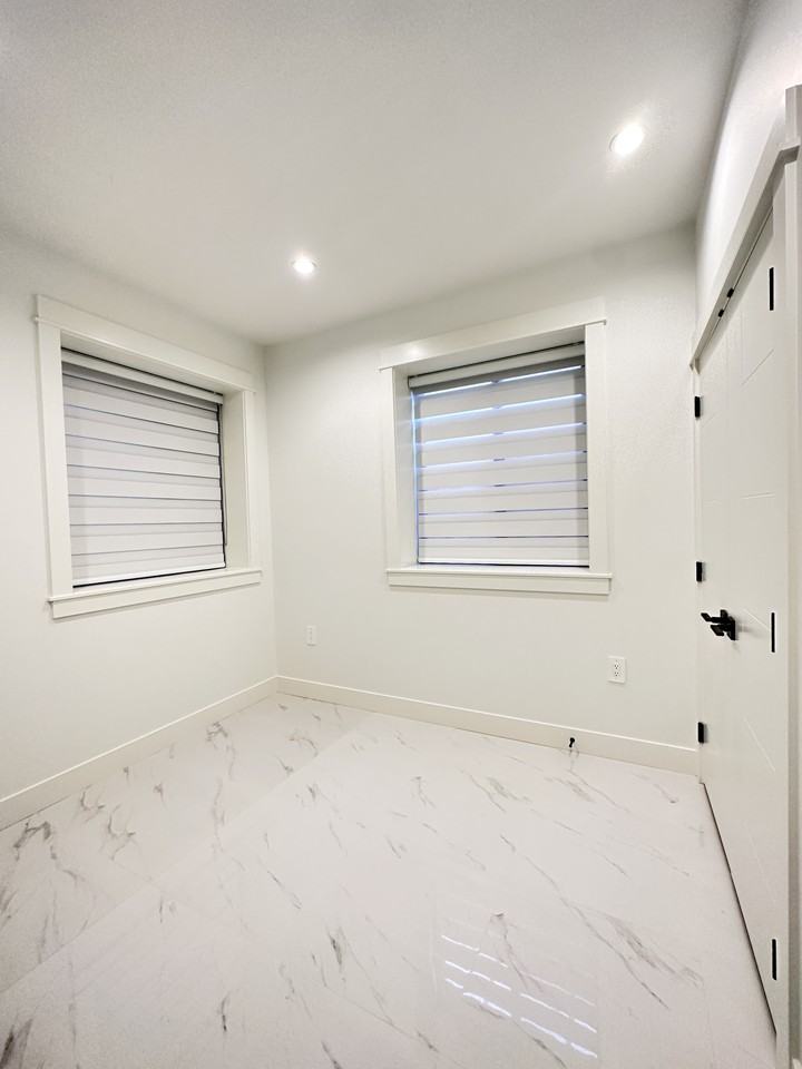 7605 16th Avenue - Photo 3 of 6