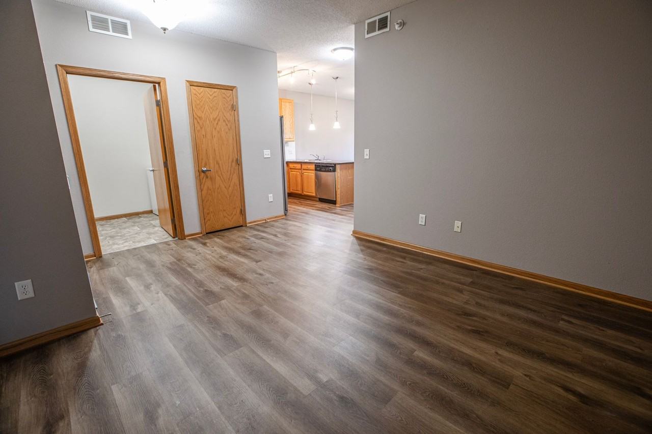 Granite Shores - Photo 4 of 11