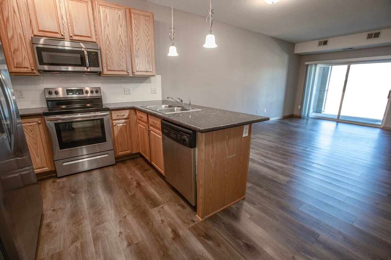 Granite Shores - Photo 5 of 11