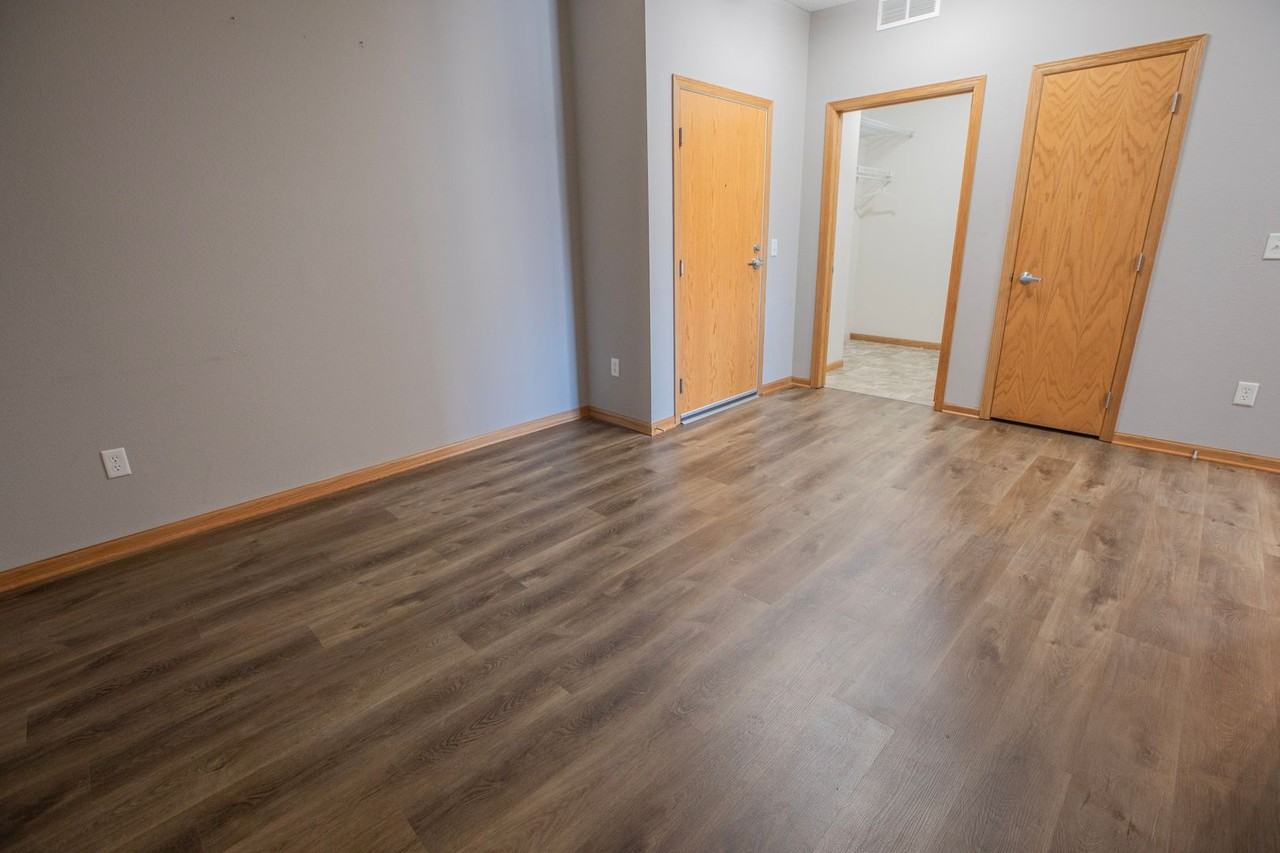 Granite Shores - Photo 7 of 11