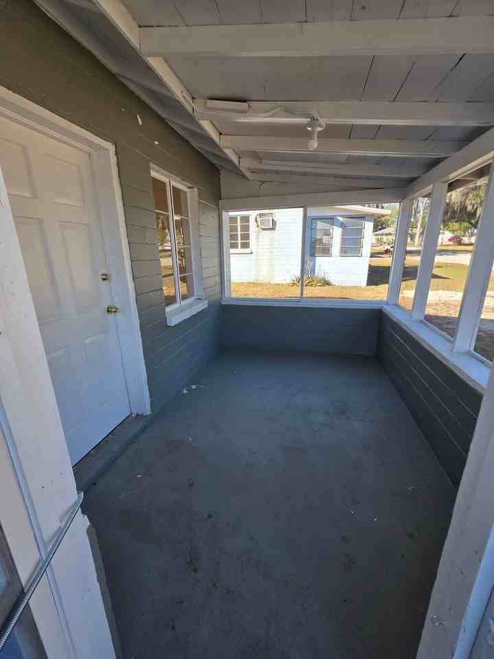 Lazy Oaks - Photo 2 of 21