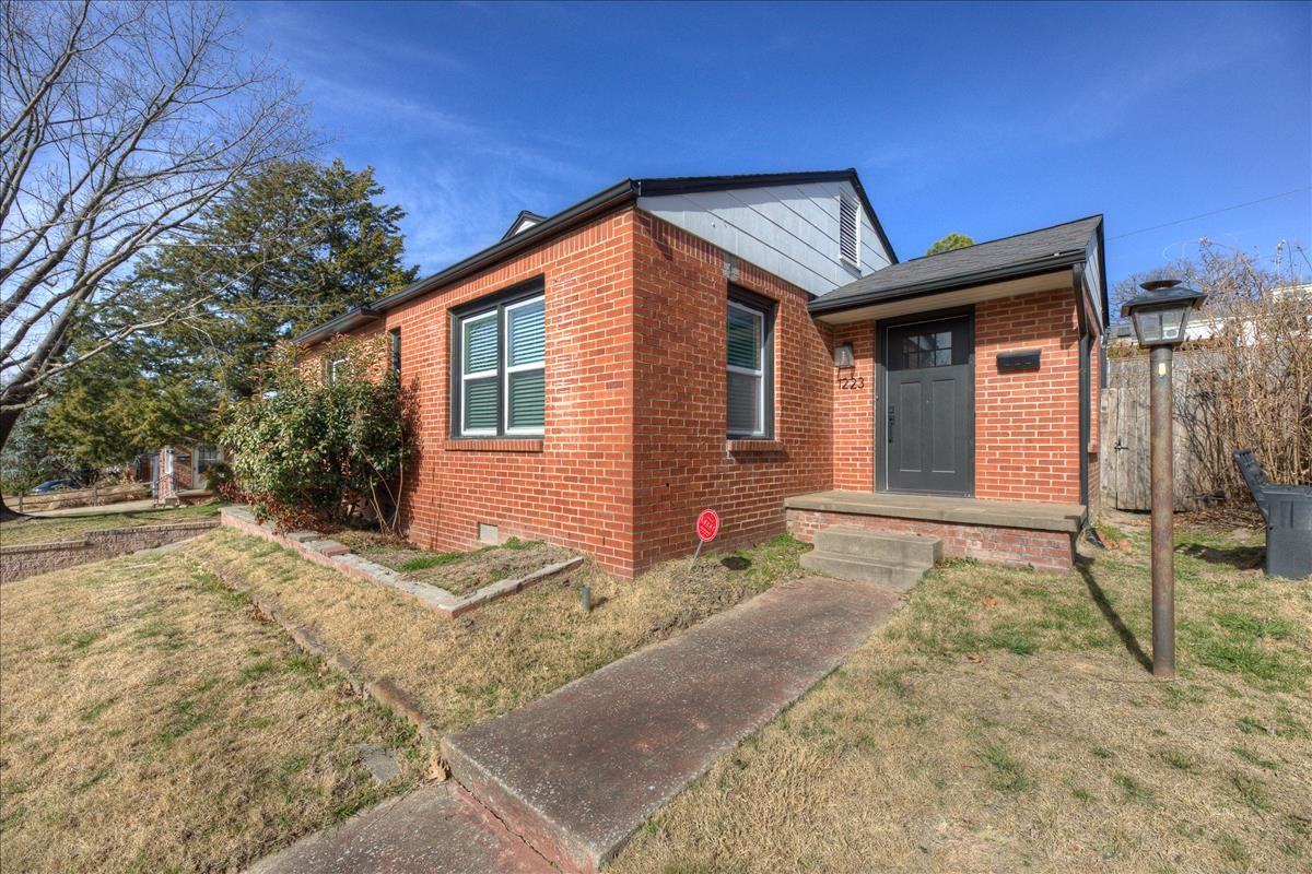 1223 E 31st St #1 - Photo 5 of 25