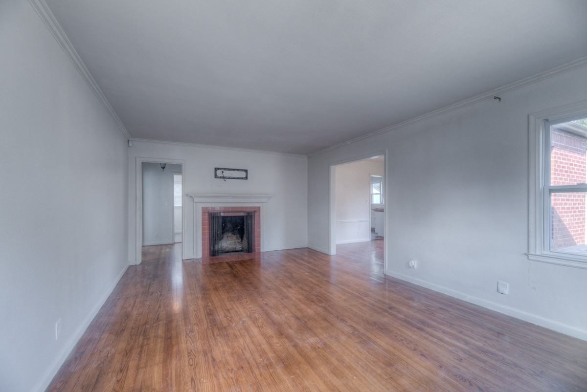 1223 E 31st St #1 - Photo 7 of 25