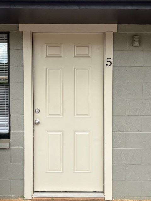 305 W Main St #5 - Photo 2 of 13