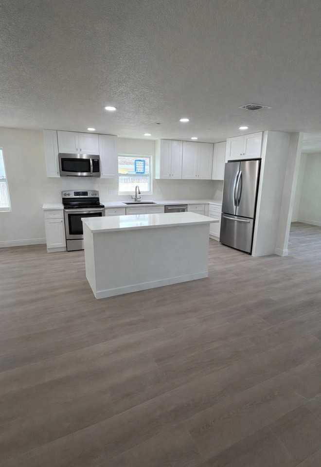 725 Merrimac Dr #1 - Photo 3 of 24