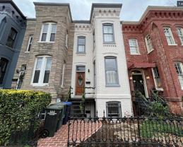 903 1/2 C St Ne #1 - Photo 1 of 1