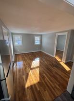131 Main St #3R - Photo 1 of 1