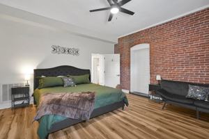 featured image of 521 E Water St #3