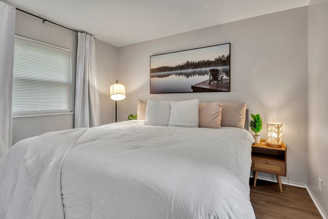 605 W Michigan St #6 - Photo 3 of 12