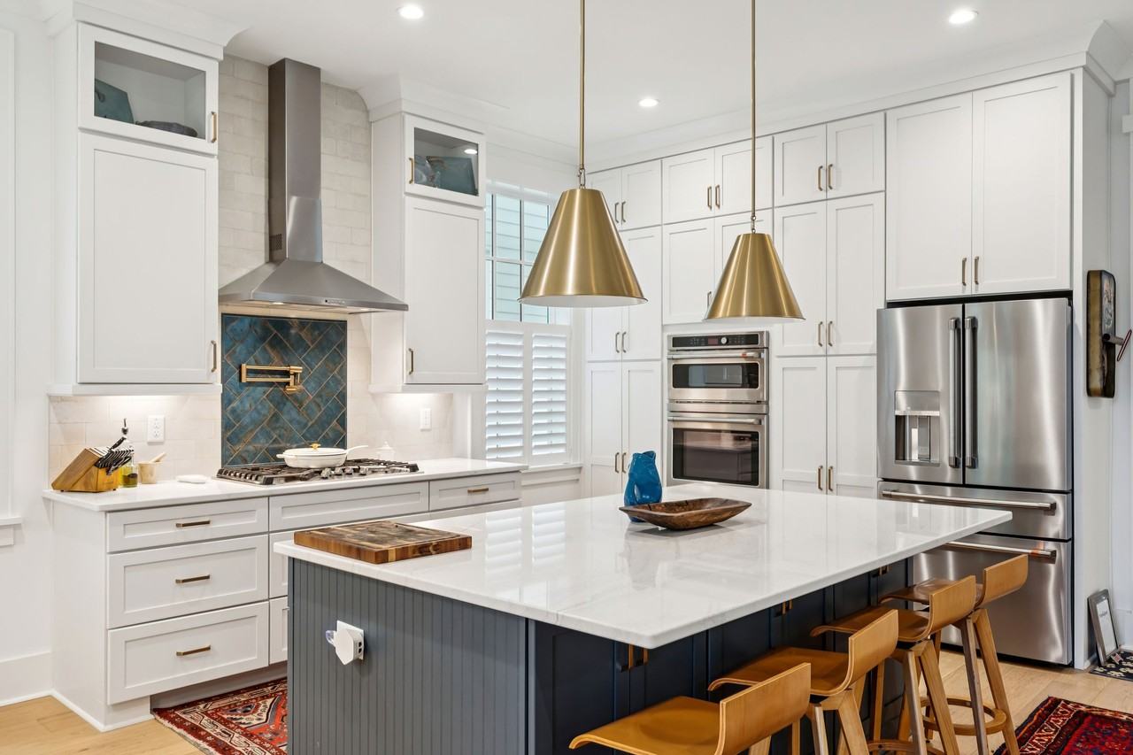 9013 Stern Aly #NA - Photo 6 of 42