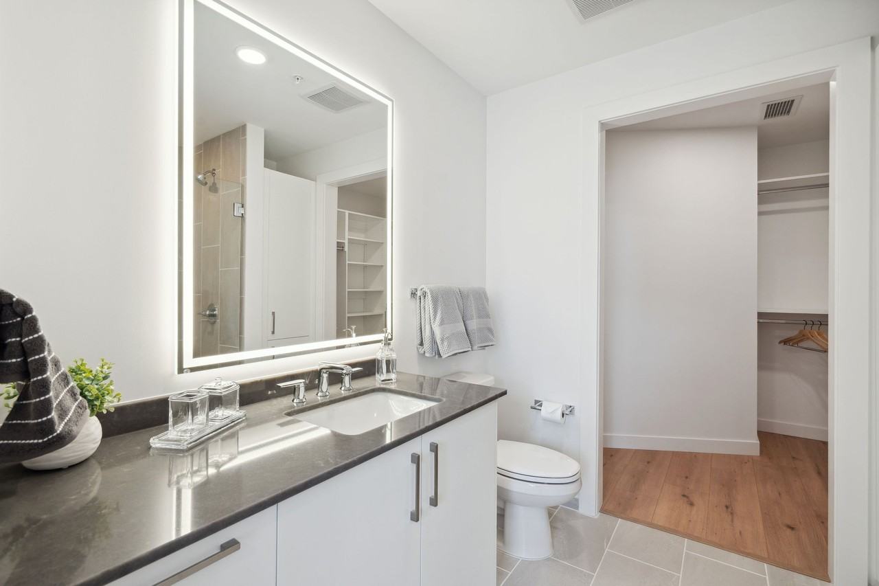 1212 Demonbreun St #1211 - Photo 6 of 15