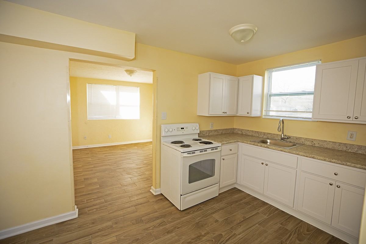 849 W 30th St #2 - Photo 4 of 11