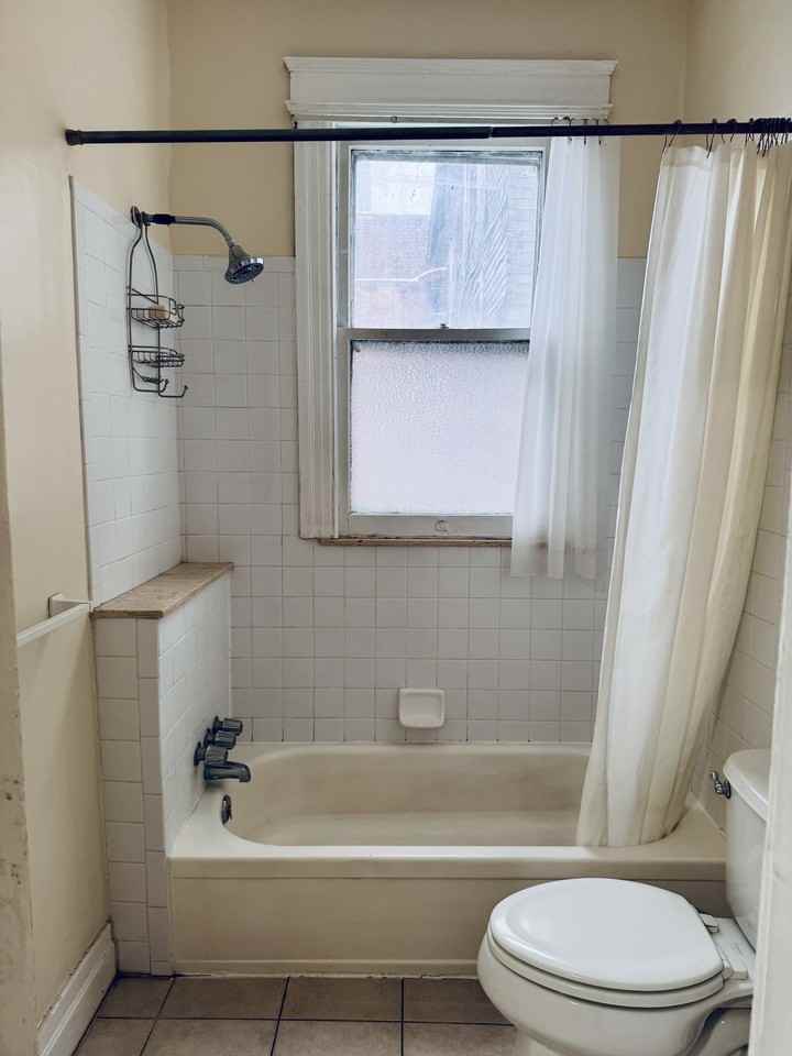 325 W Grand Blvd #1 - Photo 4 of 18