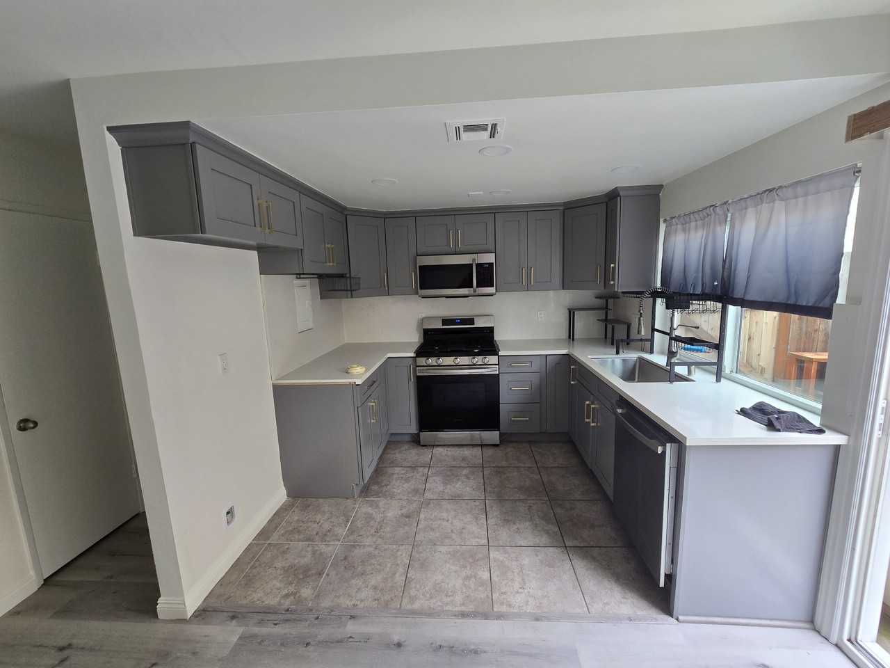 1025 Junipero Dr #NA - Photo 3 of 16