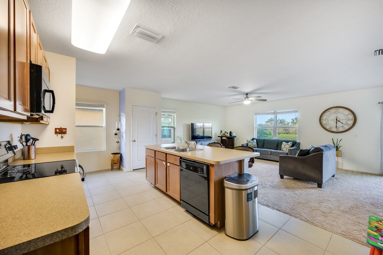 10530 Whispering Hammock Dr #NA - Photo 7 of 19