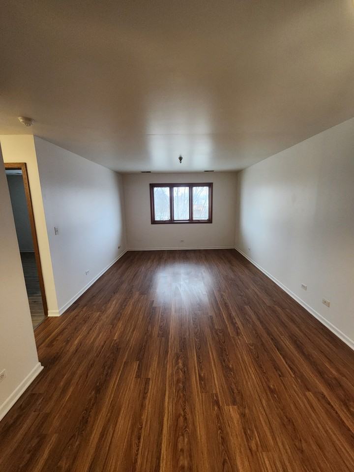 4745 Main St #302 - Photo 6 of 10