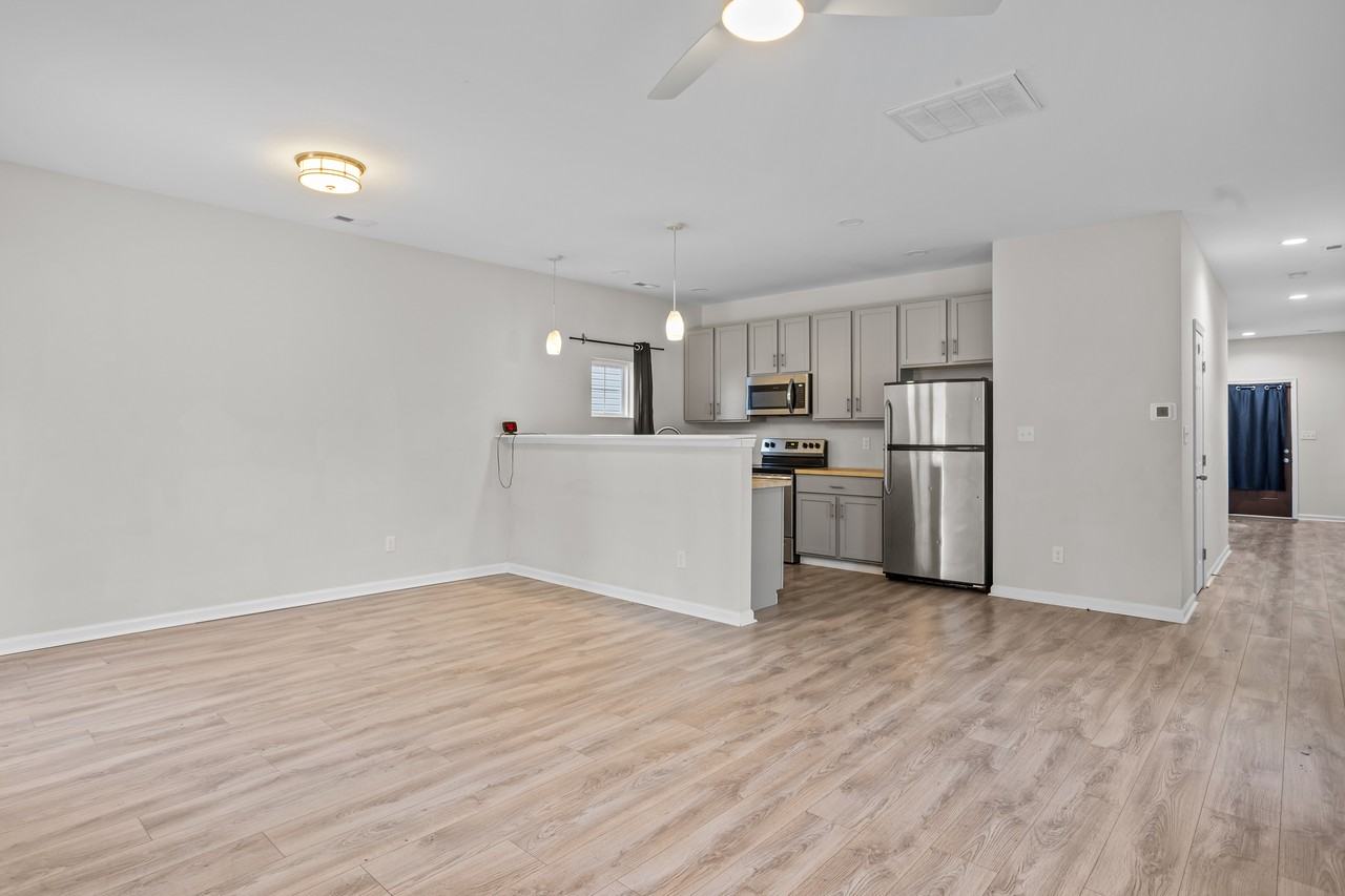 68 W County St #NA - Photo 7 of 16