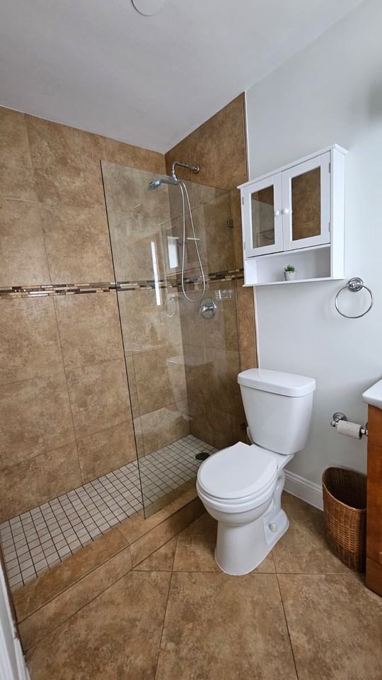 2756 Ne 32nd St #2 - Photo 7 of 13