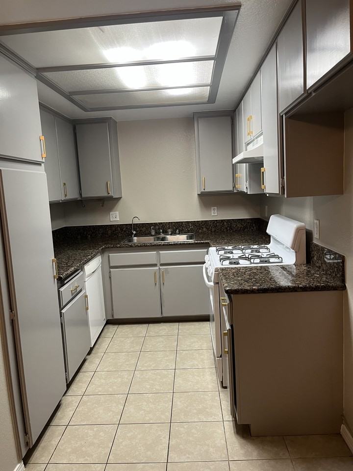 5542 Orange Ave - Photo 2 of 7