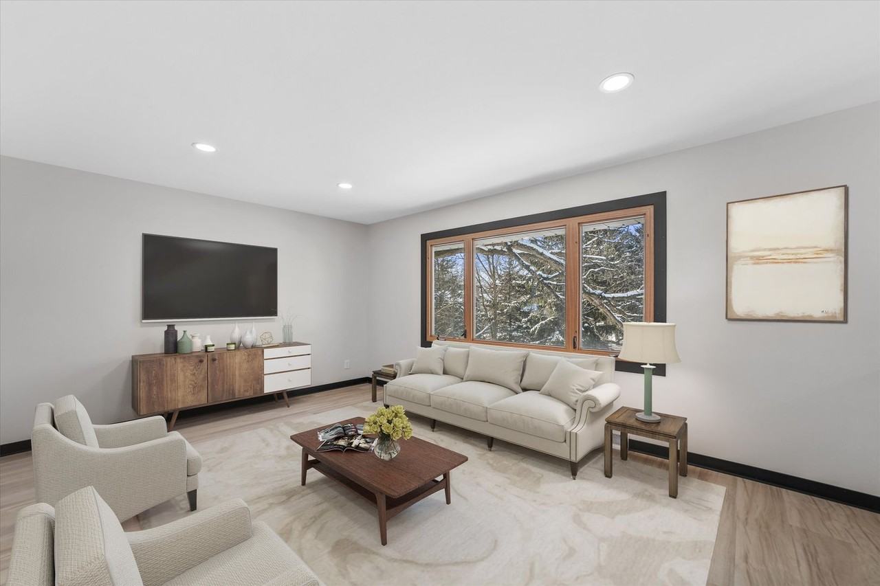 666 Hearne Ct - Photo 2 of 26