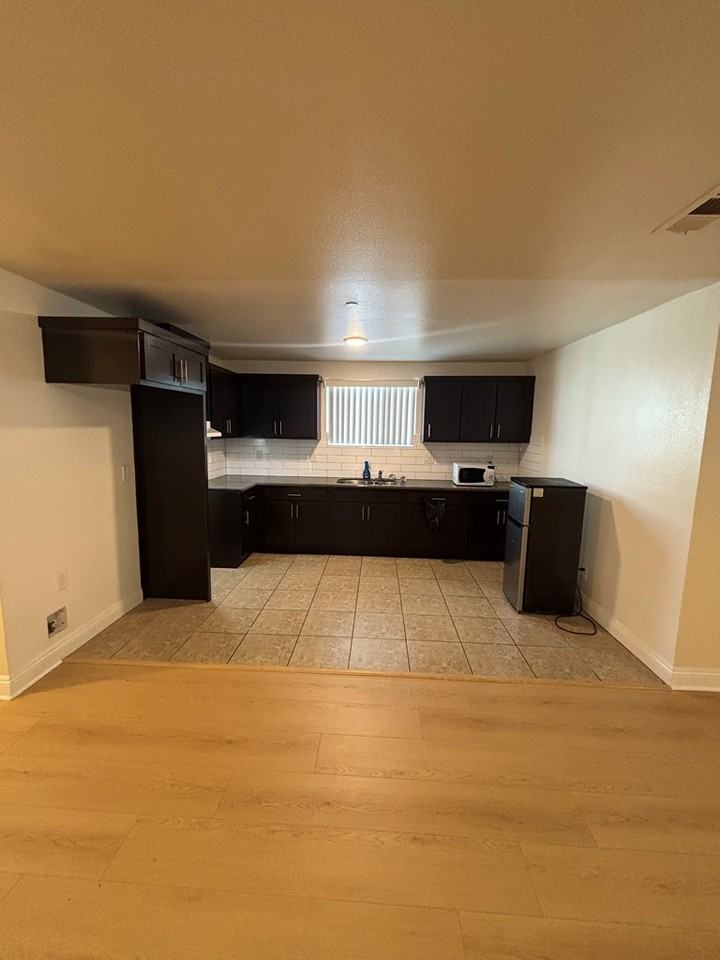 1029 West 65th Street - Photo 5 of 21