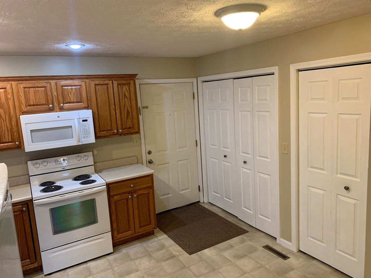 640 McCLUNGUNIT-B #B - Photo 2 of 12