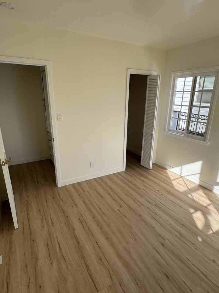 4579 West 171st Street - Photo 5 of 18