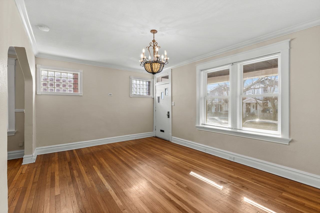 5065 Lindenwood Ave #1F - Photo 3 of 25