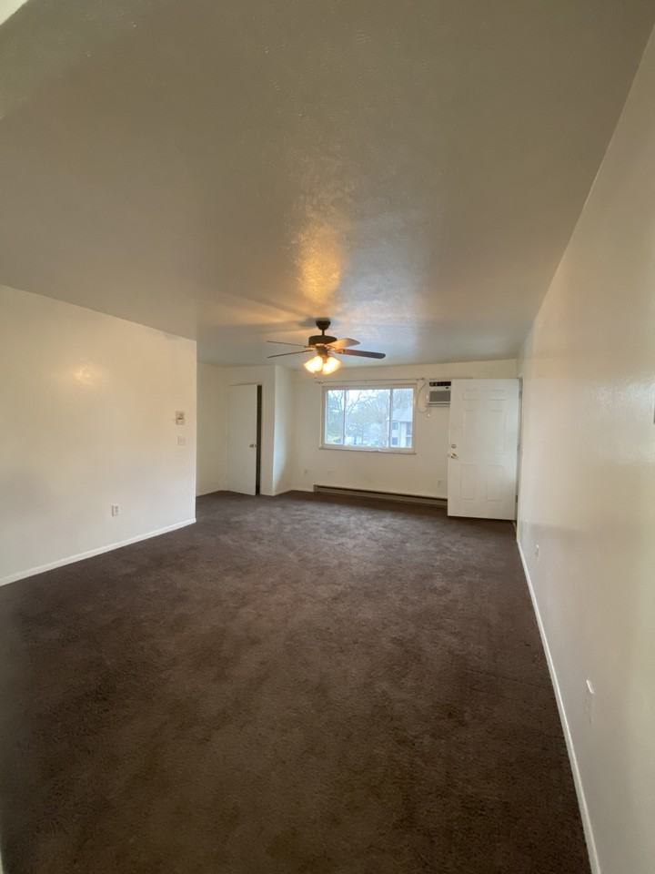 7400 Crosscreek Dr #7400 - Photo 2 of 9