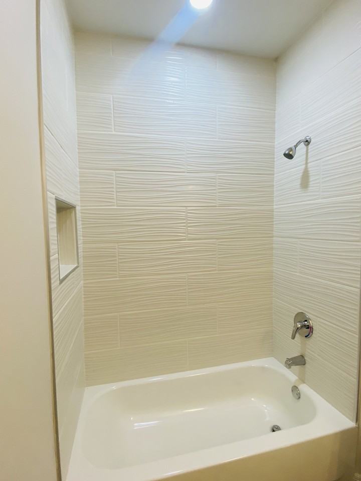 5001 N Dahlia St #2 - Photo 4 of 10