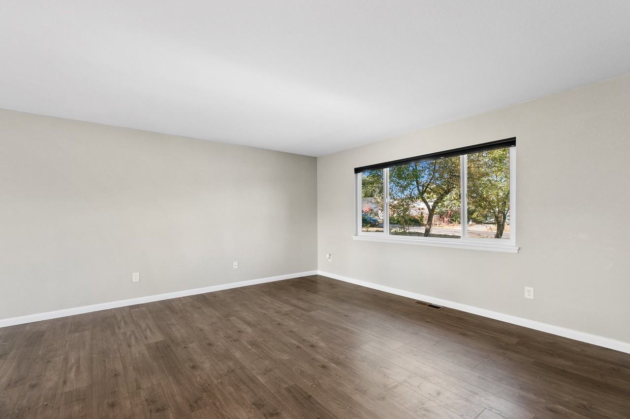 3119 Greenwood Cir #1 - Photo 7 of 28