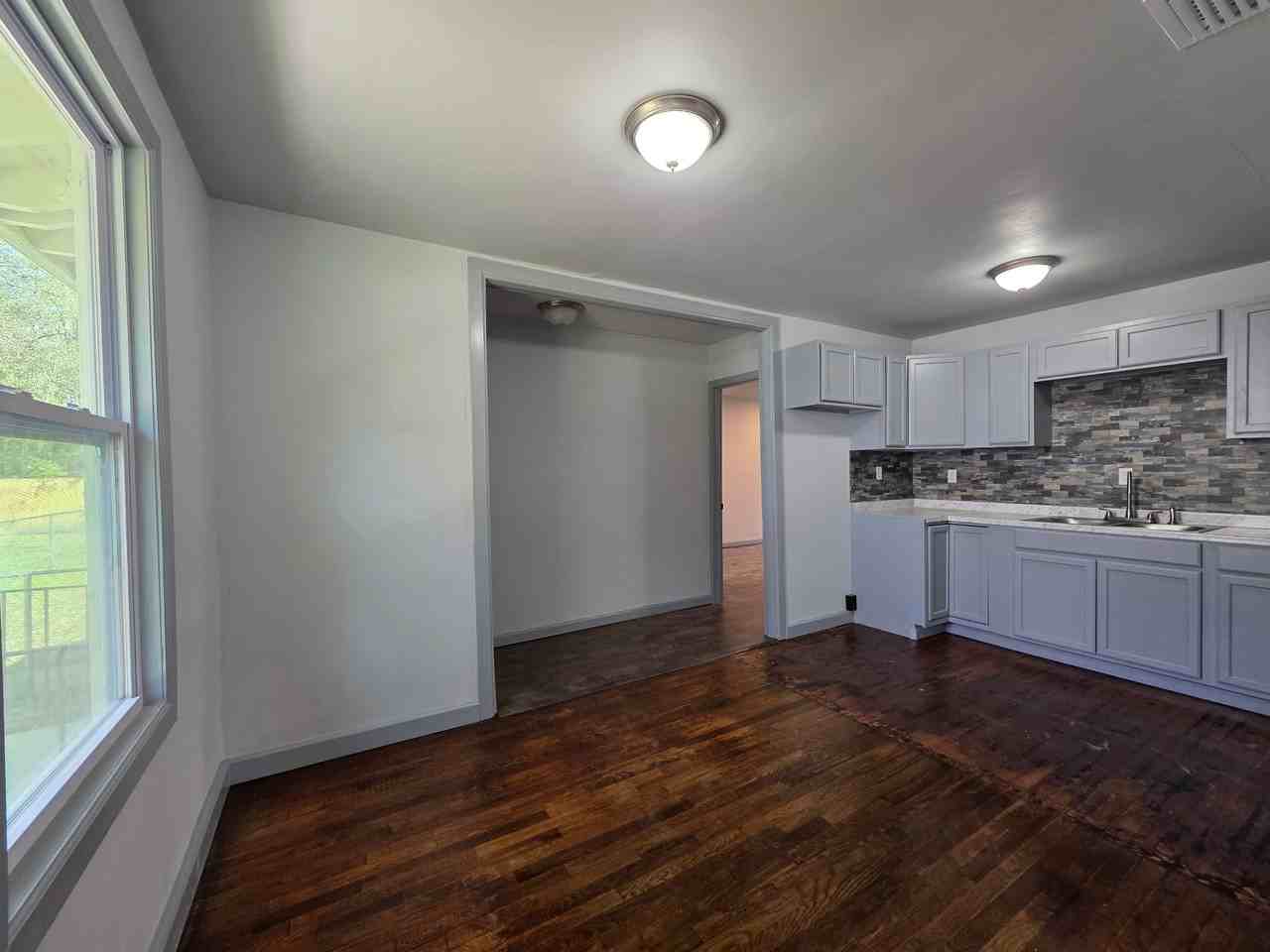 5013 Campenella Dr #1 - Photo 5 of 10