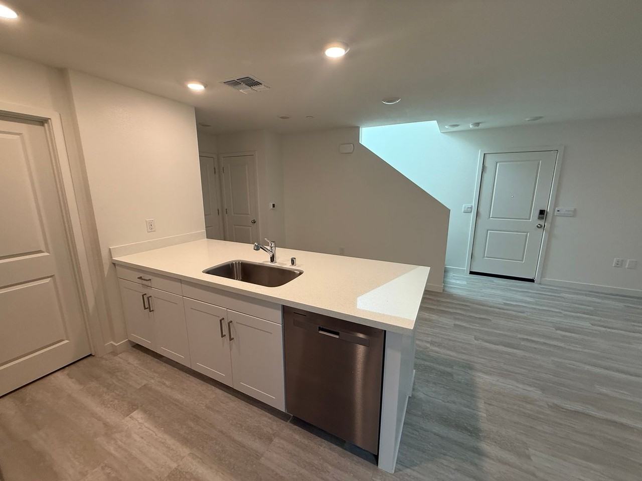 977 Scenic Sky Ln - Photo 7 of 38