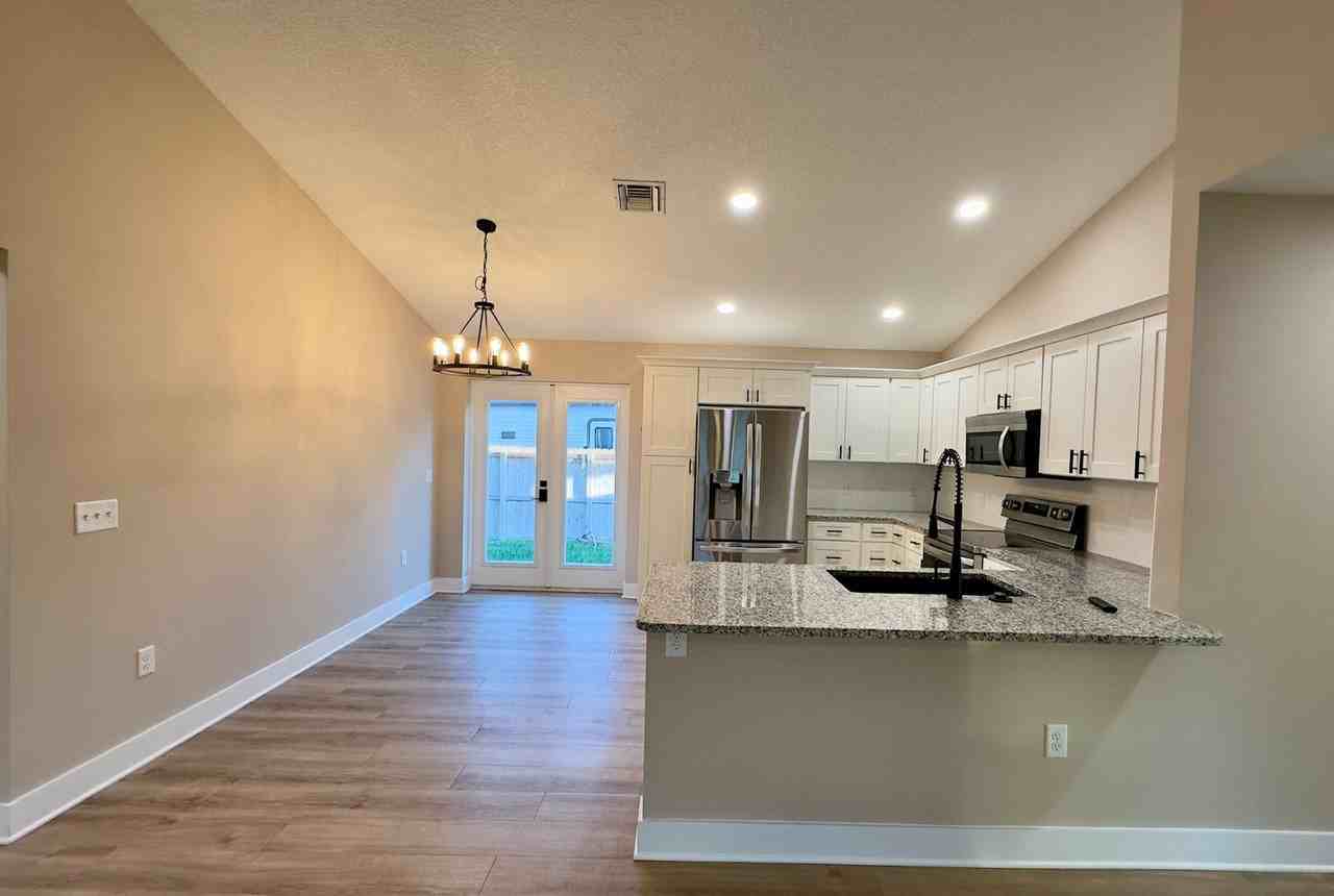 2073 35th Ave - Photo 2 of 15