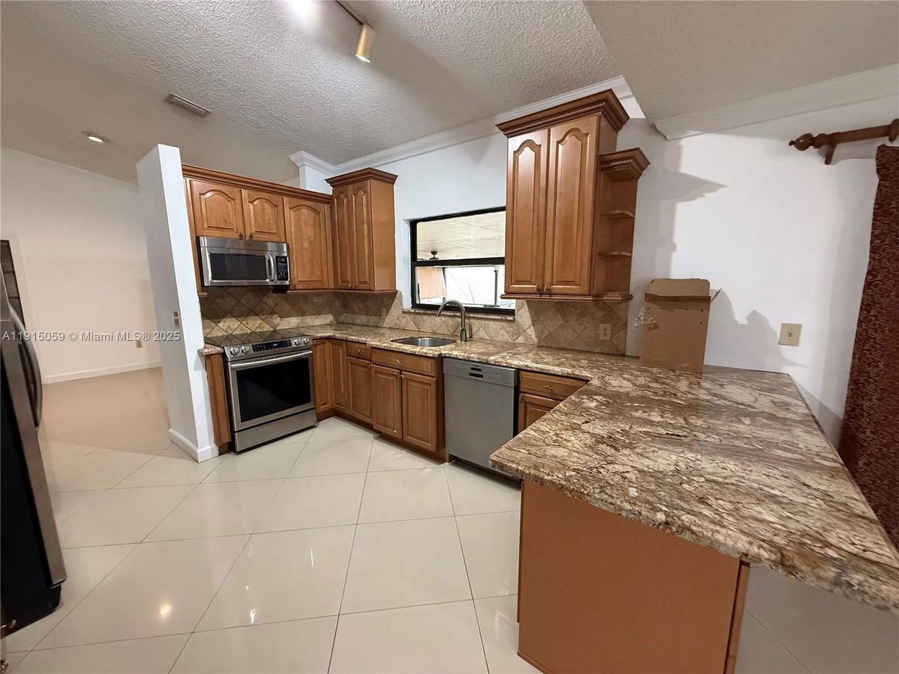 Sw 19th Ter - Photo 3 of 8