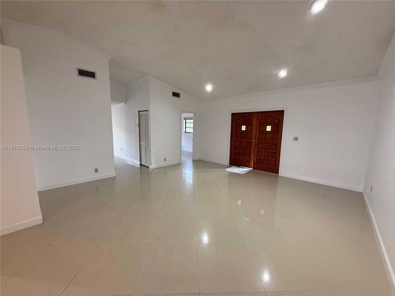 Sw 19th Ter - Photo 7 of 8