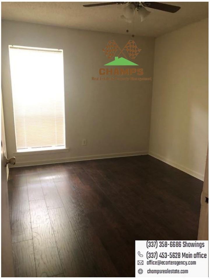 114 N Marigny Cir #D - Photo 6 of 6