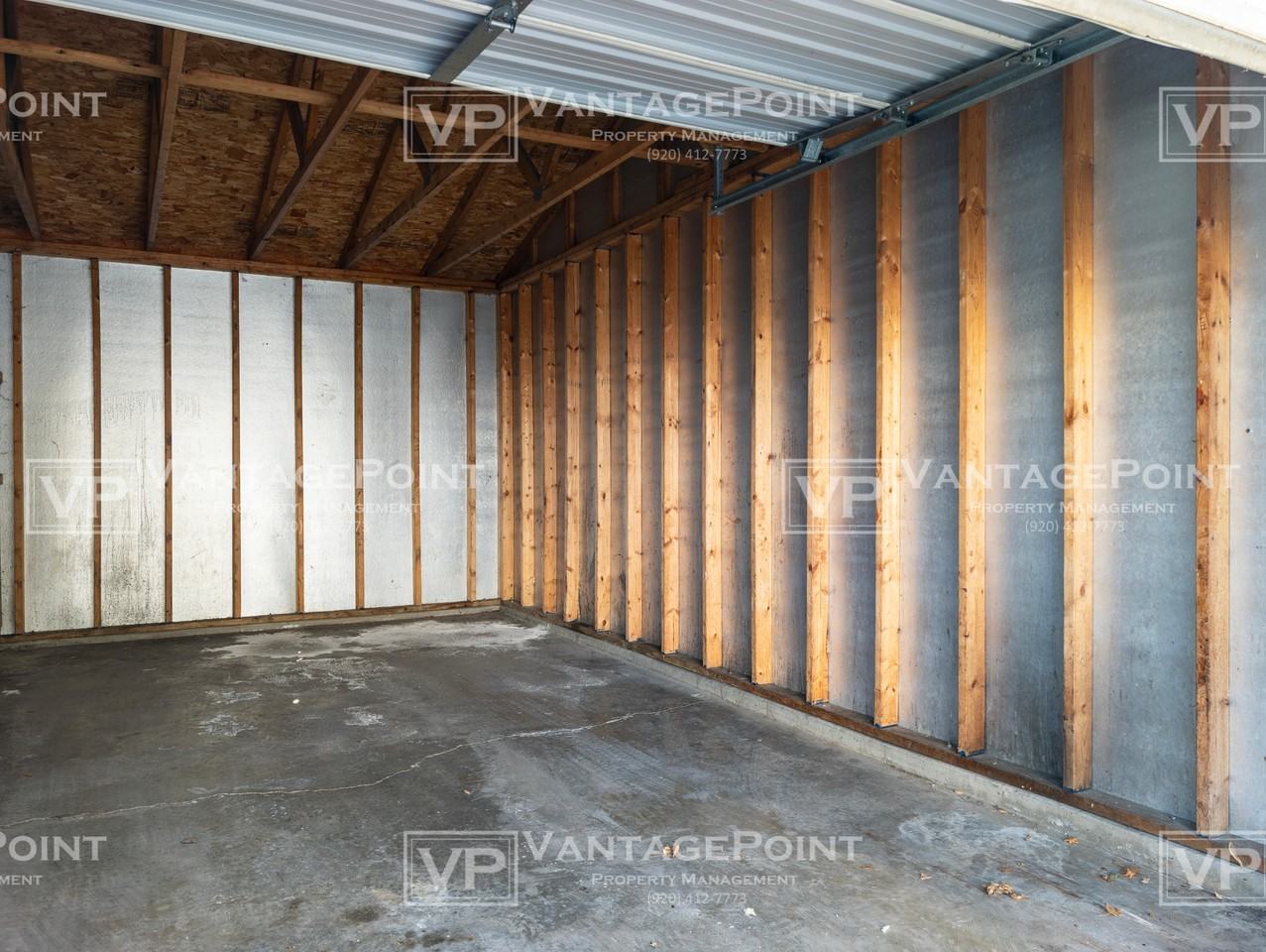 871 1/2 Division St #871-1-2 - Photo 3 of 14