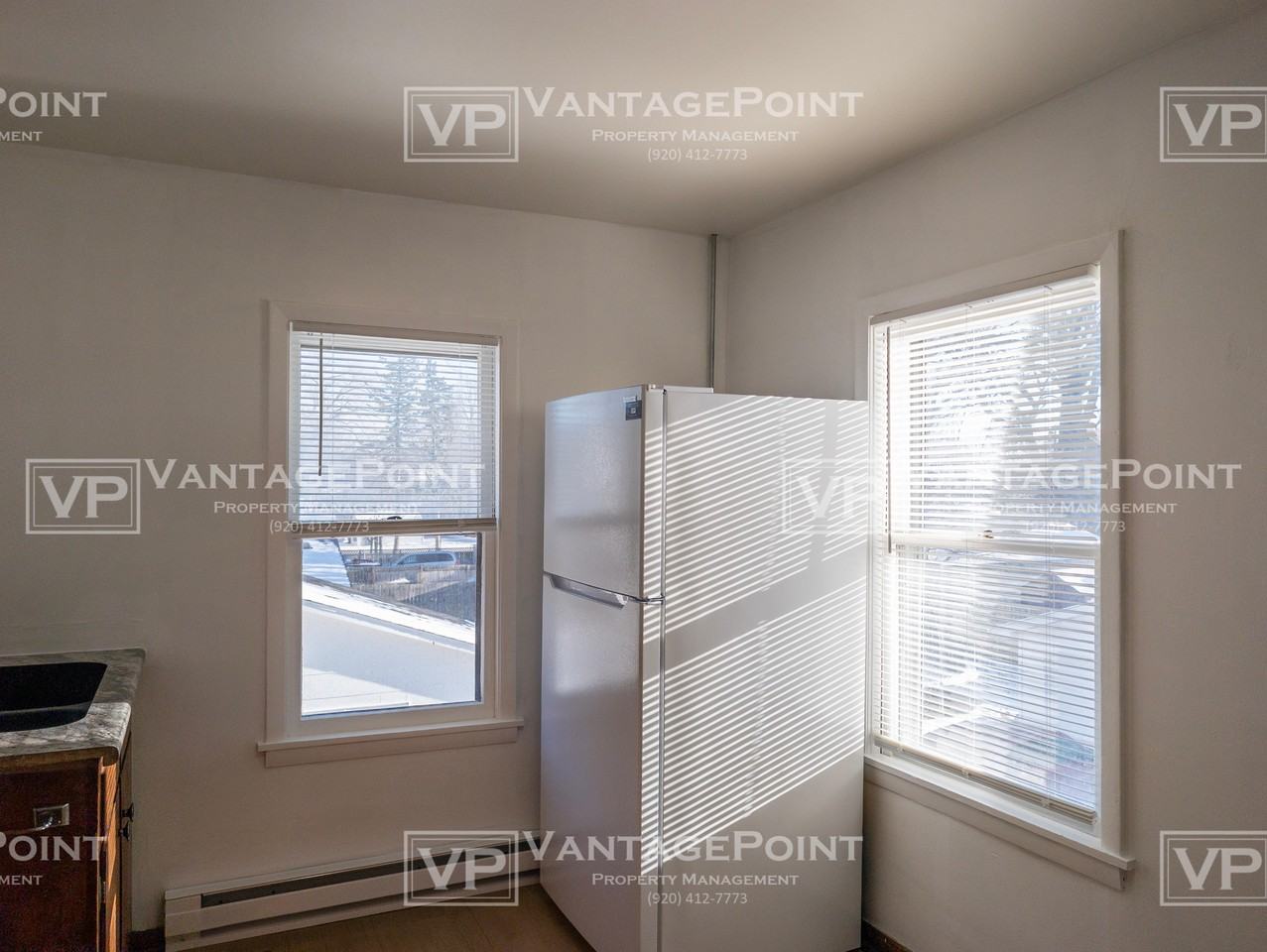 871 1/2 Division St #871-1-2 - Photo 6 of 14