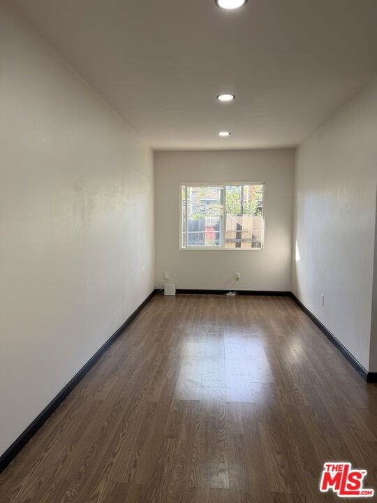 281 Stanton St - Photo 3 of 8